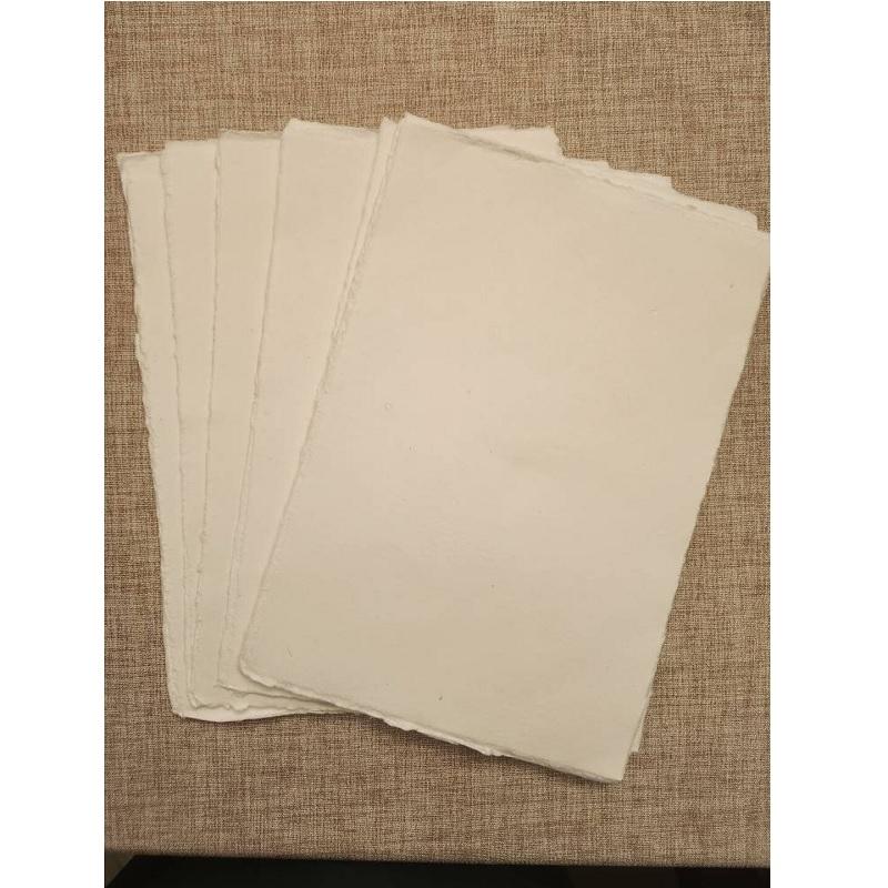 PAPEL HECHO A MANO DINA4 100GR 10H BLANCO FIBRAS ESTRELLA 640229 (10)